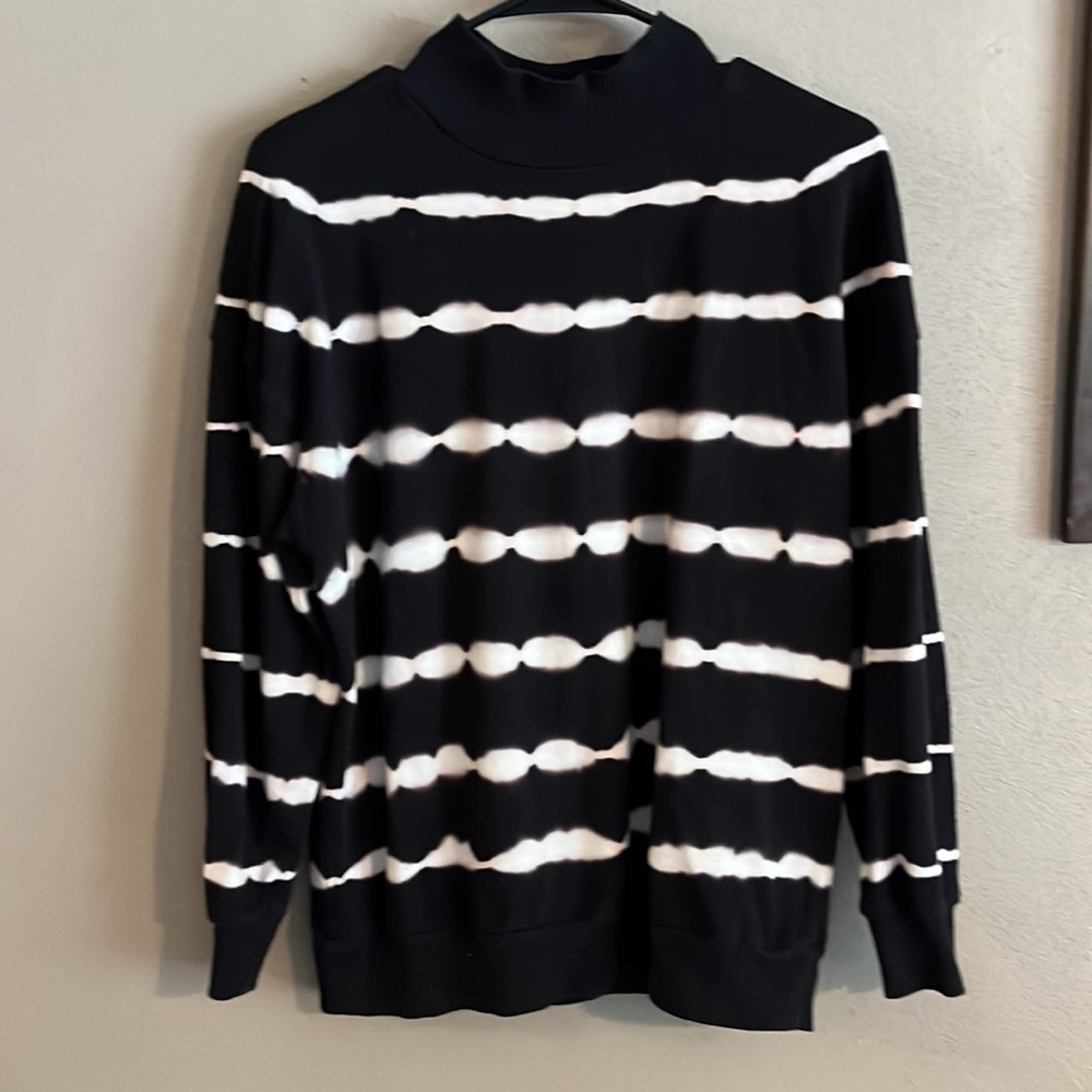 WILD FABLE sweatshirt